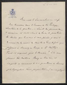 Dossier concernant des panneaux d'armoires portant des traces de peinture peut-être du Maître de ...